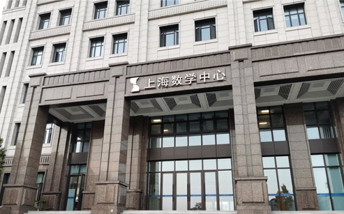 數(shù)學中心小.jpg